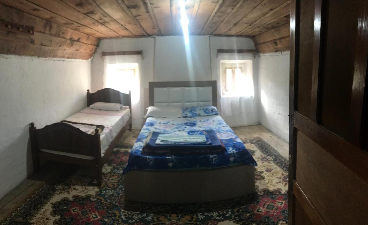 Marash Rrgalla Guesthouse เธทธ์ ภายนอก รูปภาพ