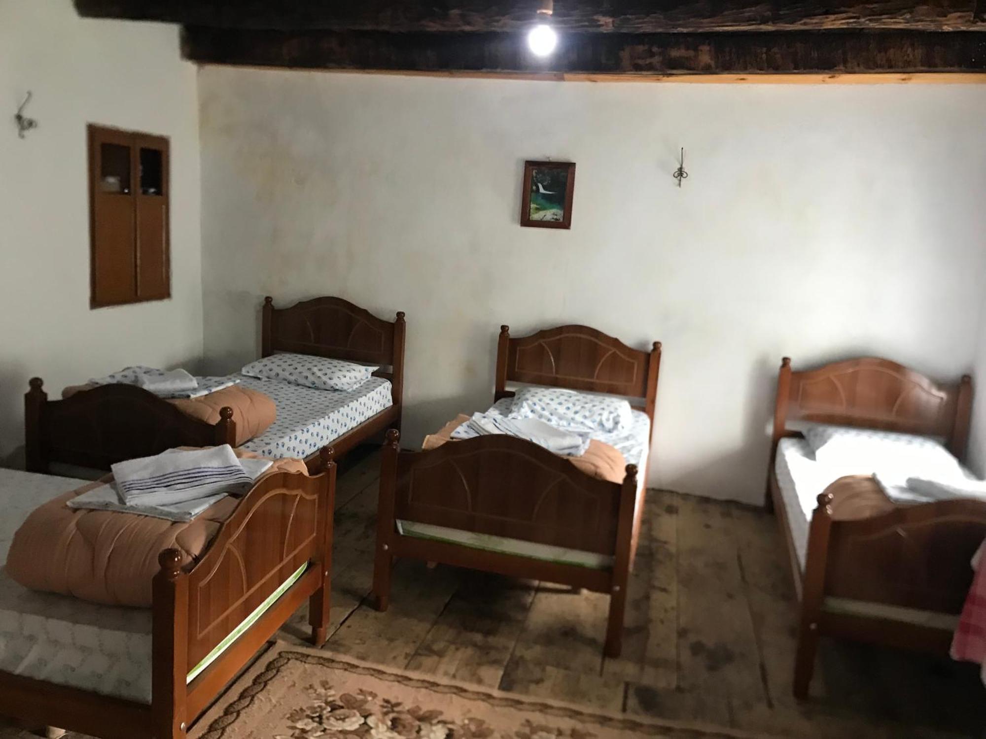 Marash Rrgalla Guesthouse เธทธ์ ภายนอก รูปภาพ
